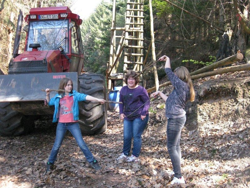 girls day 2013 031.jpg - Girls‘ Day 2013 im Forstrevier Handschuhsheim beim Landschafts- und Forstamt der Stadt Heidelberg. (Foto: Stadt Heidelberg)